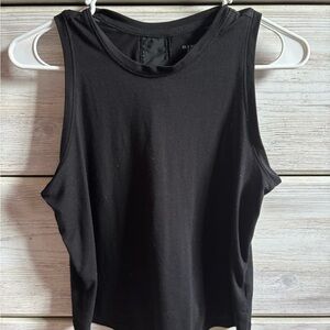 Old Navy Black Sleeveless Muscle Tee Crop